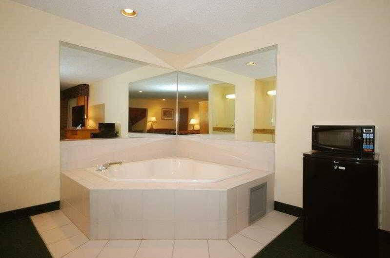 Western Sycamore Hotel